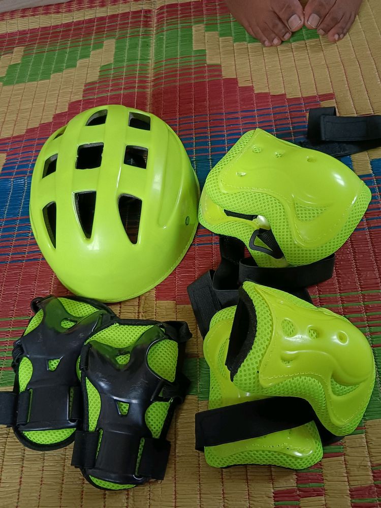 Green Colour Guards Kit For Skating Or Bicycle