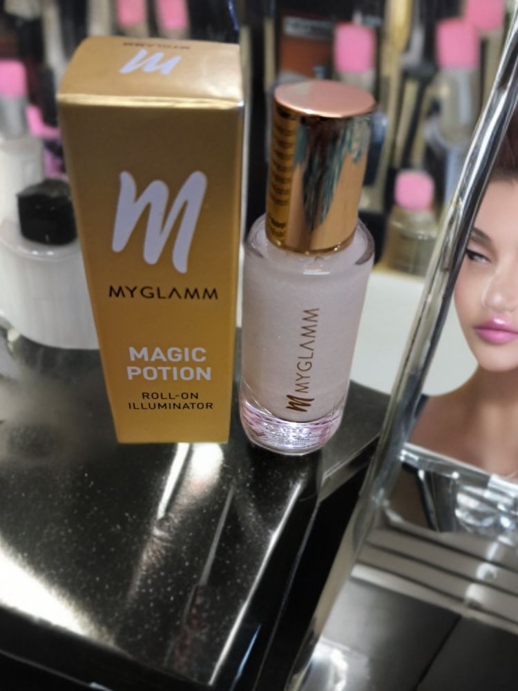 Myglamm Magic Potion Roll-On Illuminator