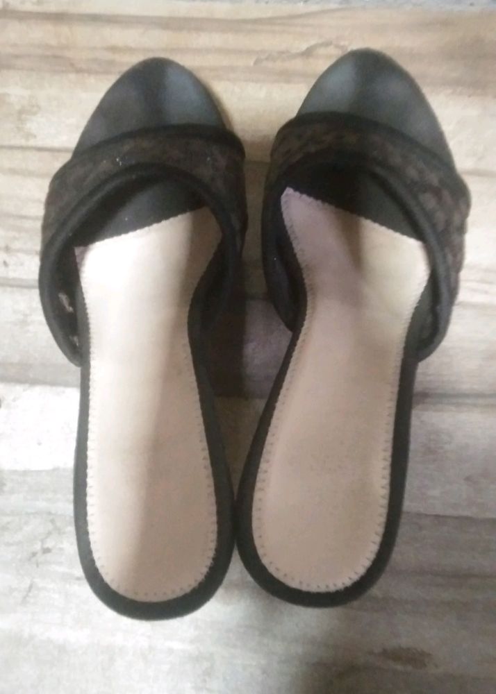 Black Colour Beautiful Heels