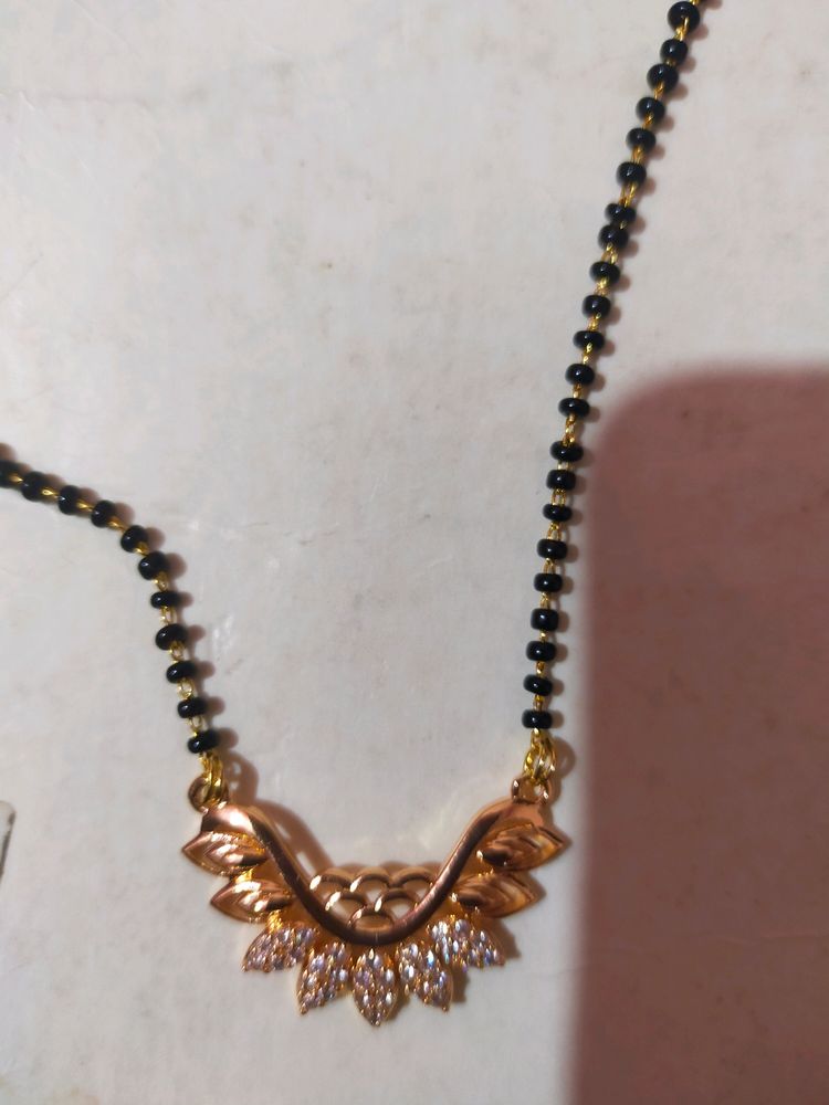 Gold And White Stone Mangalsutra