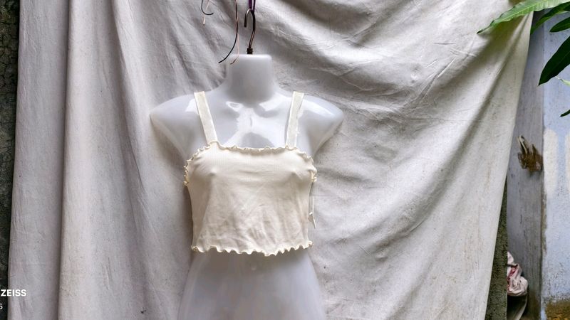 8Y. CUTE CREME TOP