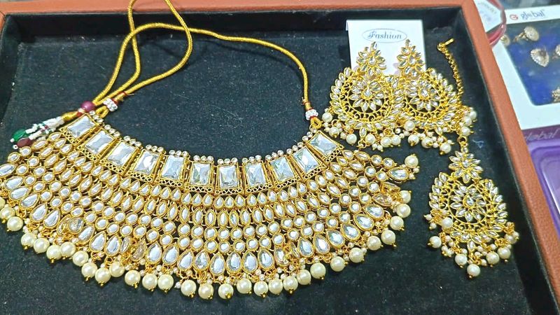 Ethnic Jewellery Set .