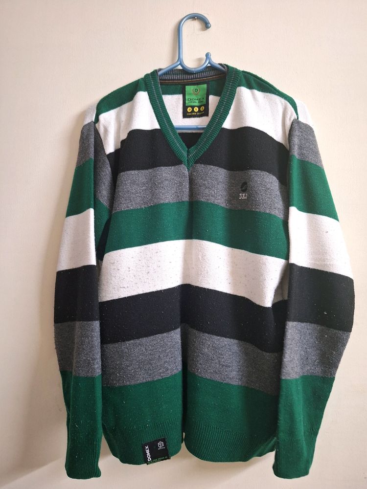 L SIZE GREEN SLYTHERIN TYPE BRANDED SWEATER