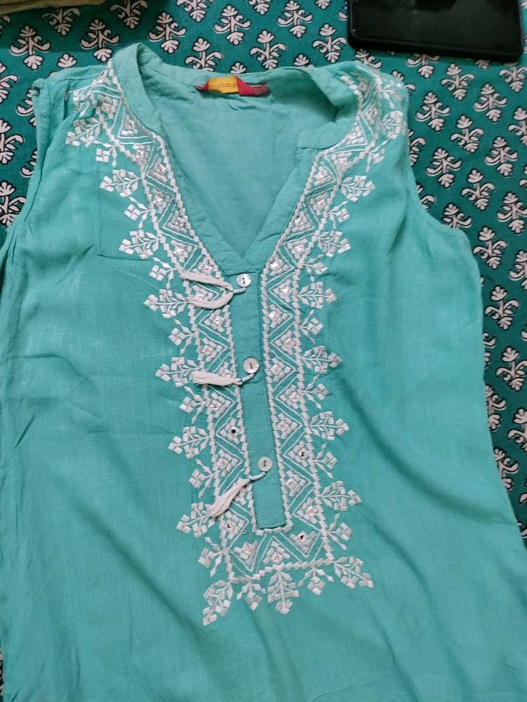 Set Of 2 Kurtas