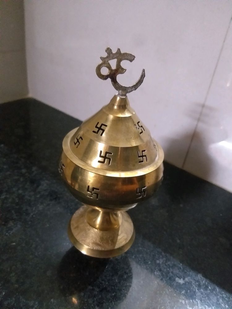 akhand diya for puja in brass,table divo