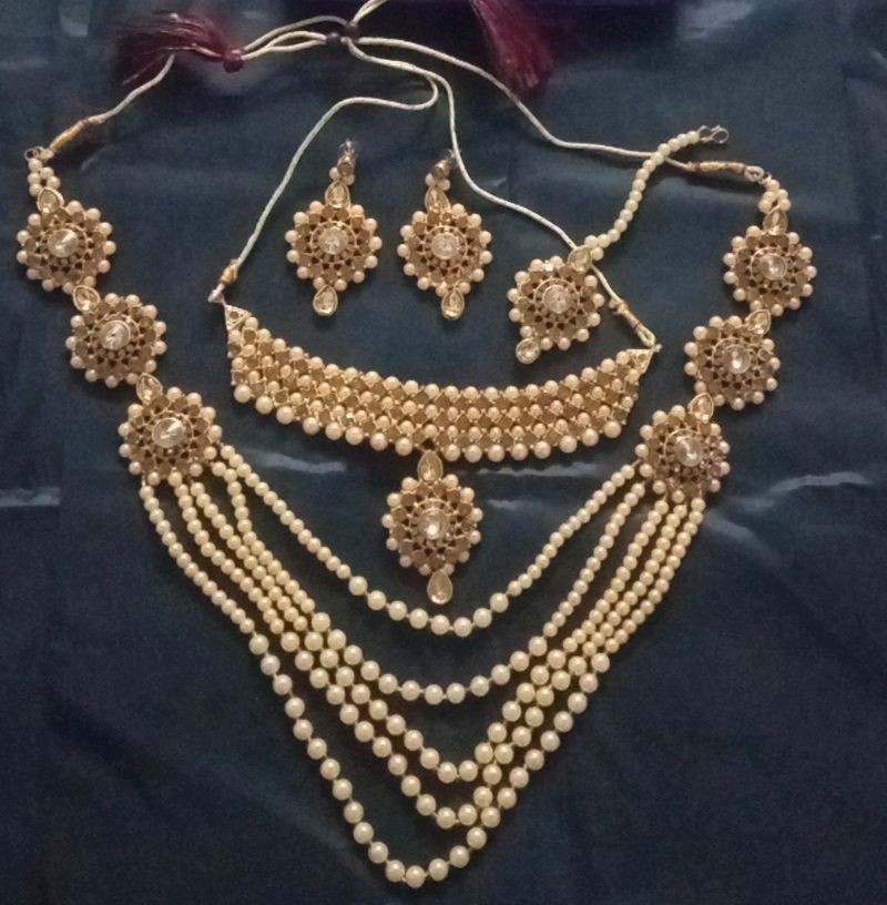 Beautiful Pearl Jewellery Set