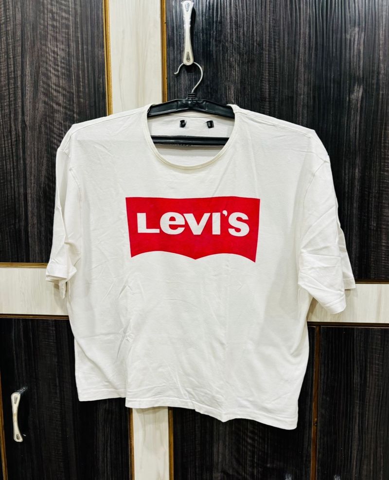 levis tshirt