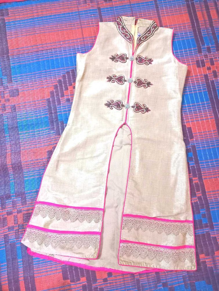 Ethnic Kurta With A Slit