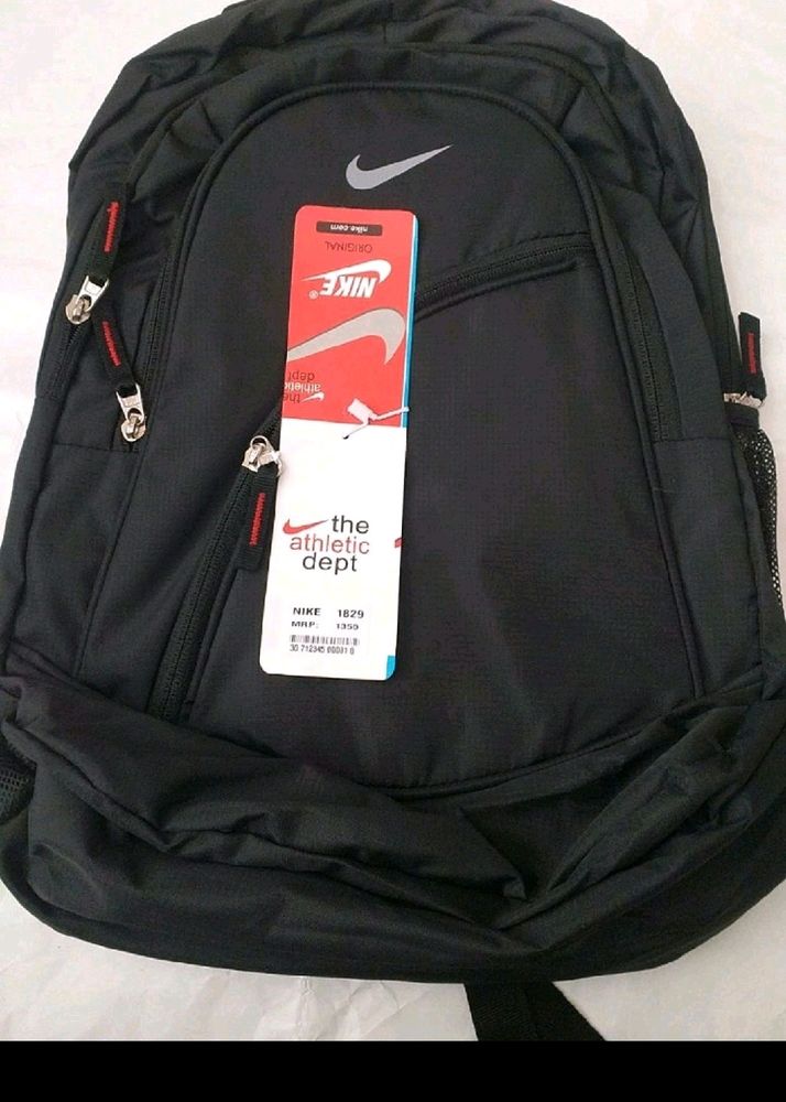 Branded Nike bagpack Fir Men And Women