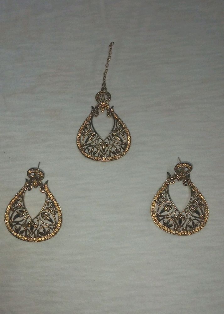 Earrings Set With Mantika