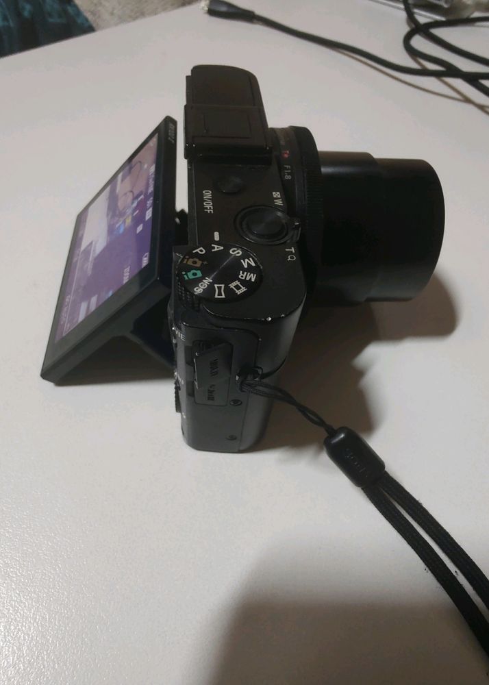 SONY RX 100 Camera