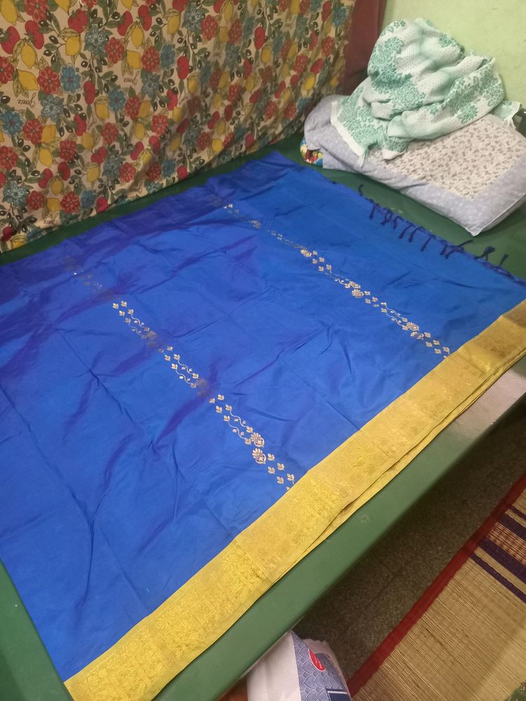 Blue And Gold Silk Blend Saree (5.5 Metres)