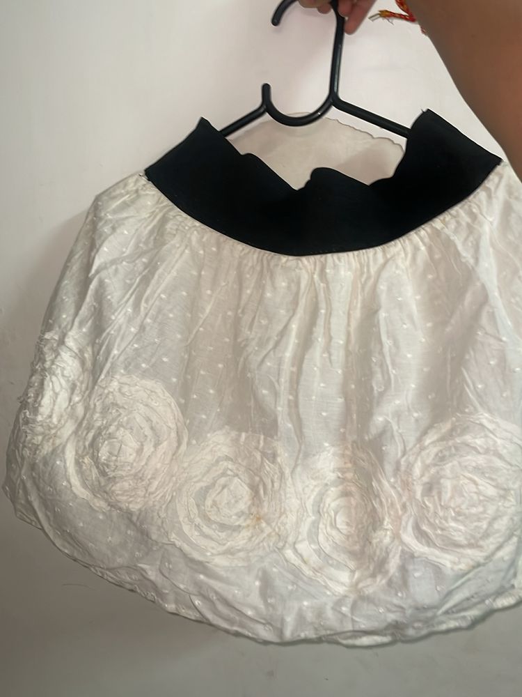 White Cotton Rose Designed Skirt