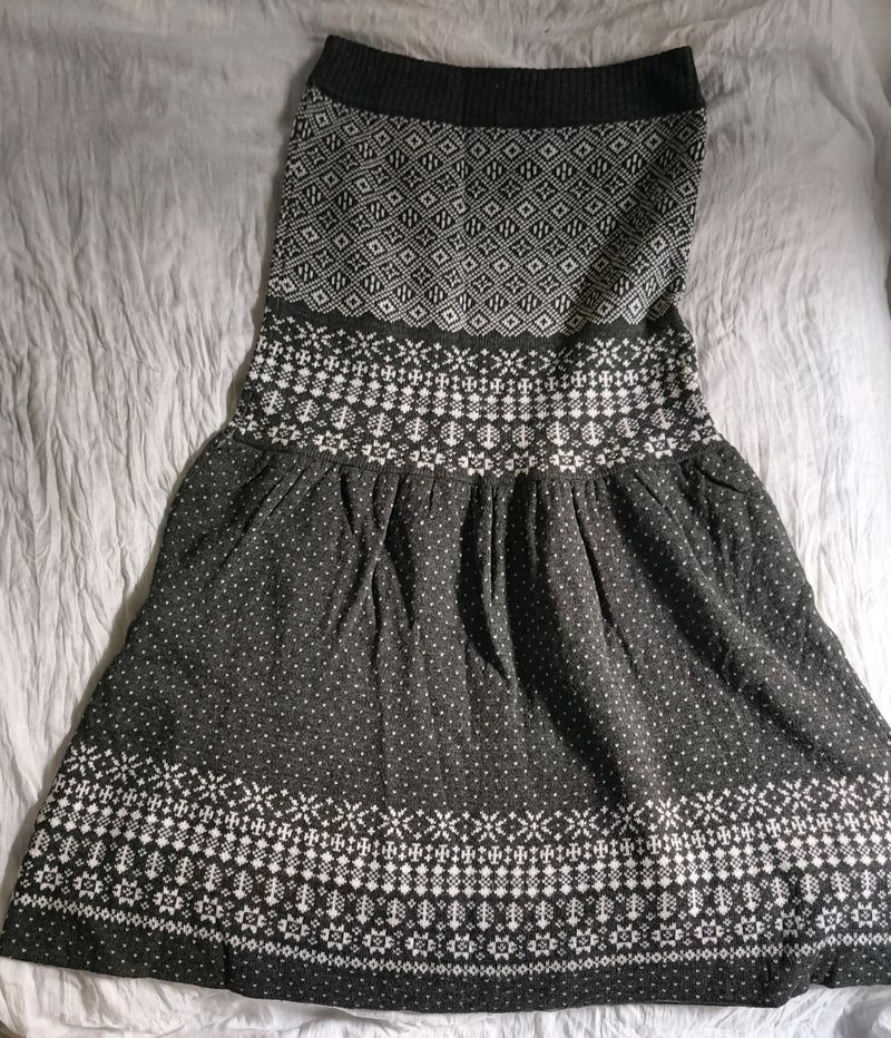 Korean Woolen Skirt/ Tube Top