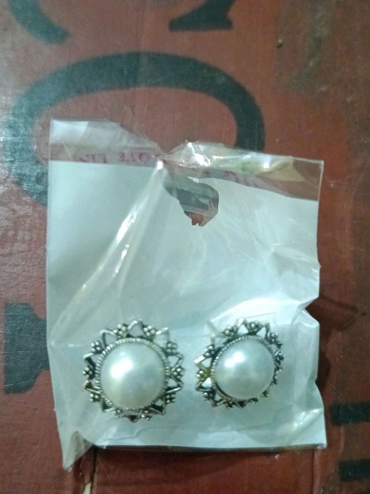 Earing Tops