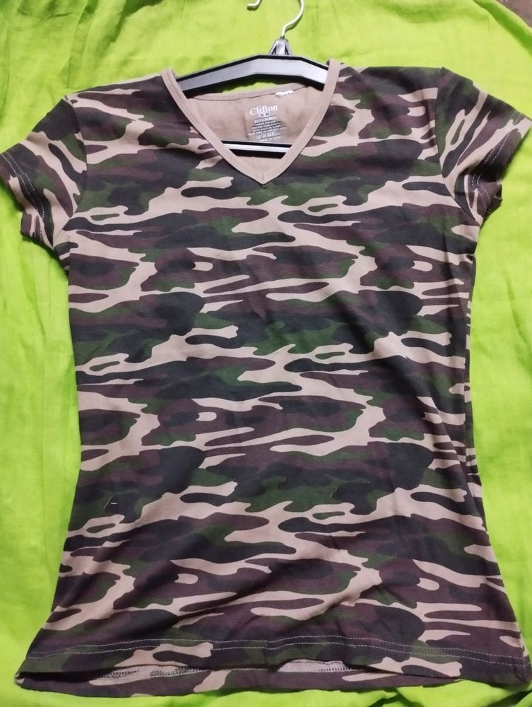 Women's Camouflage Half Sleeve Tshirt