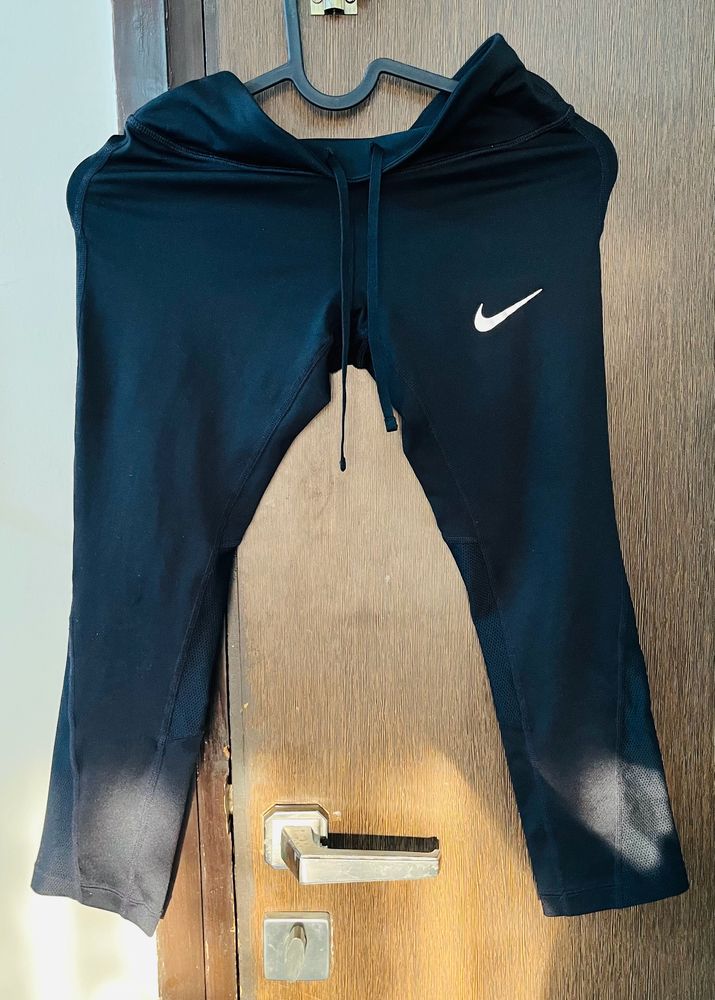 Nike Cropped Dry Fit Leggings