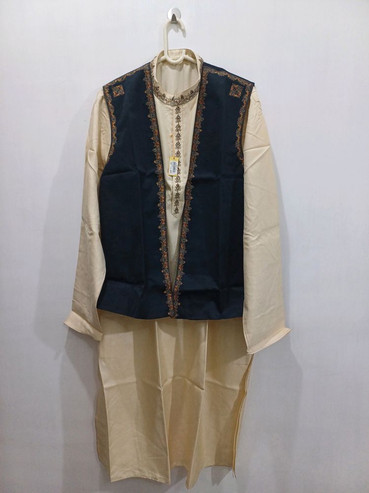 Jacket Kurta Chudidar Set (Cream/Black)