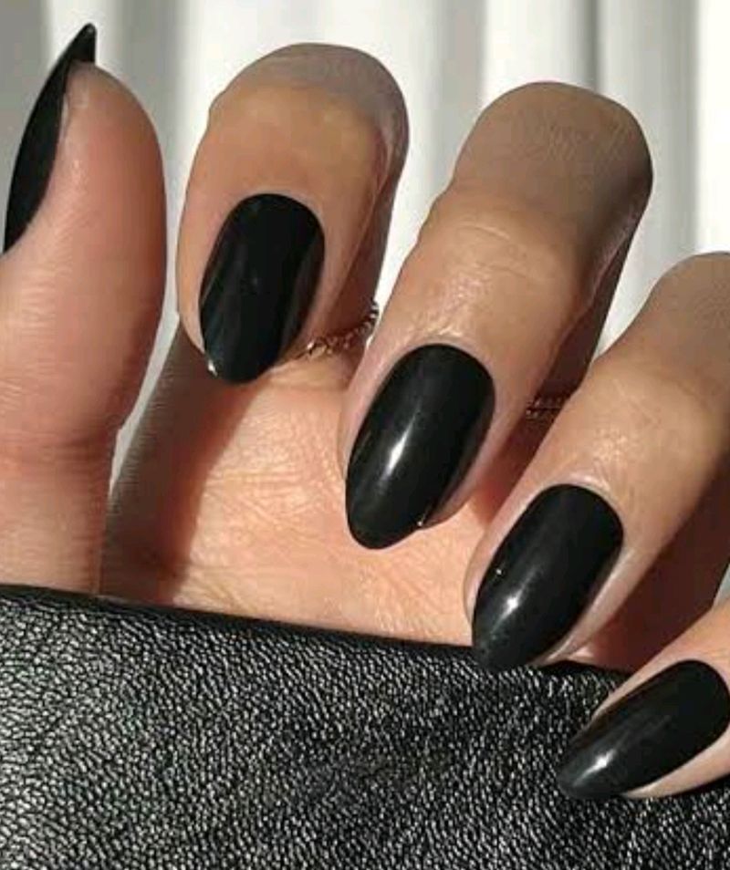 Black Blank Nails