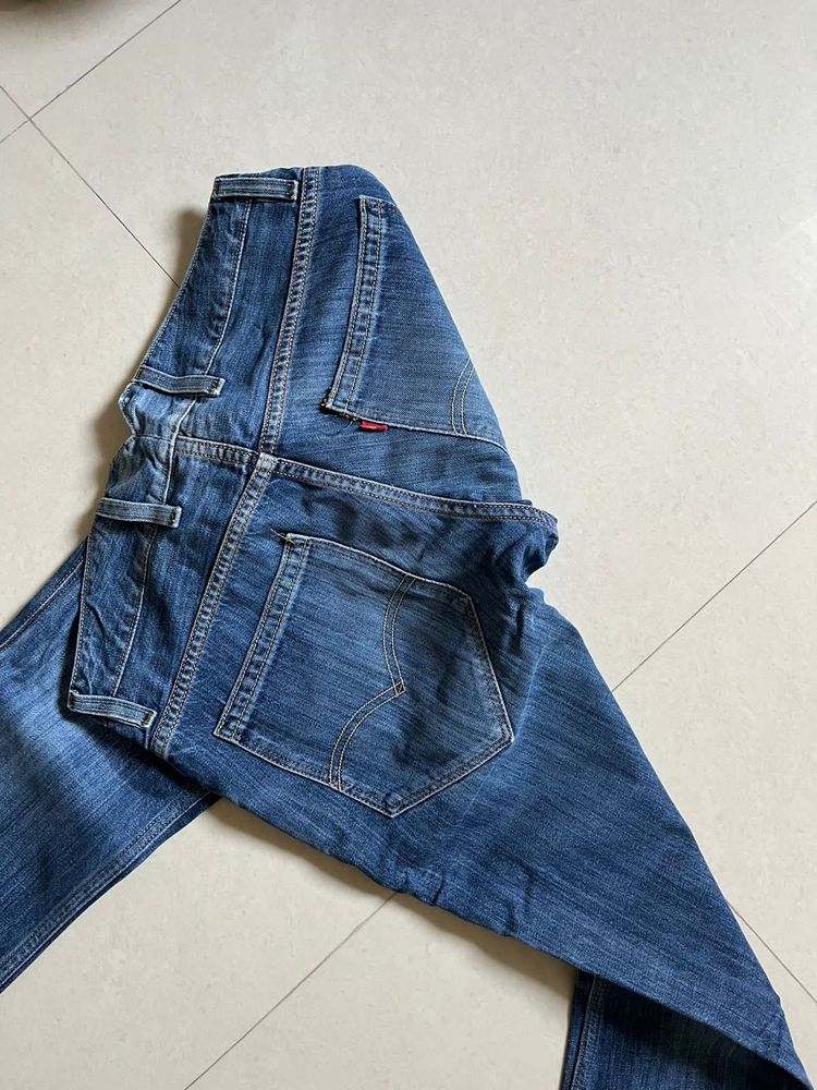 Levi’s Men Straight Fit Denim Waist 30