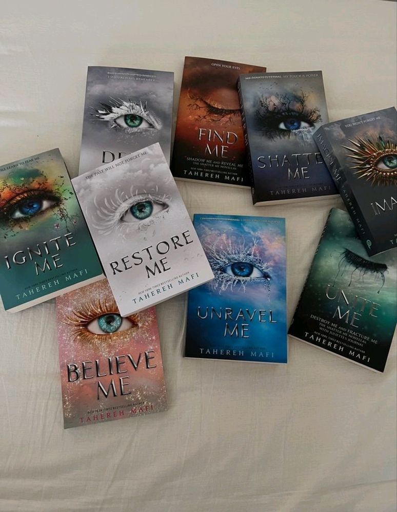 Shatter Me Book Set