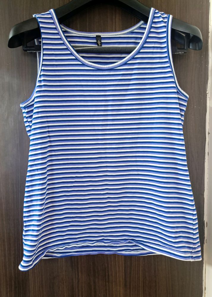 Shyla Brand Striped Round Neck Top