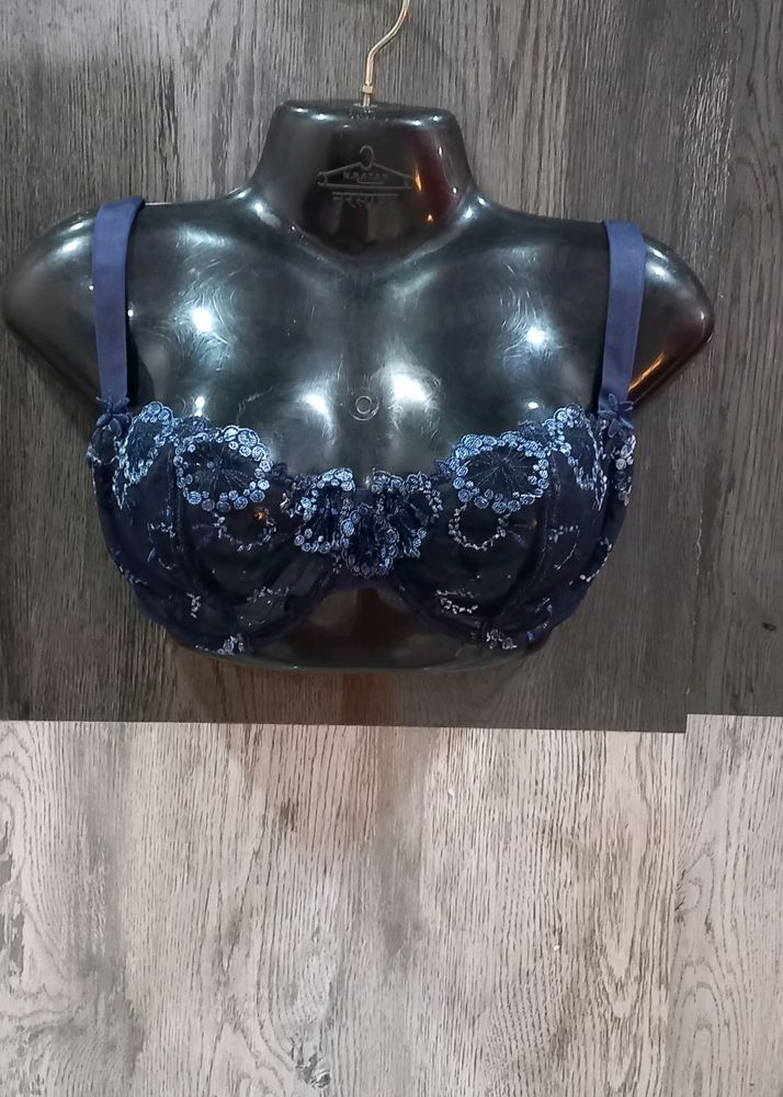 Flower Applique Lacy Intimate Bra