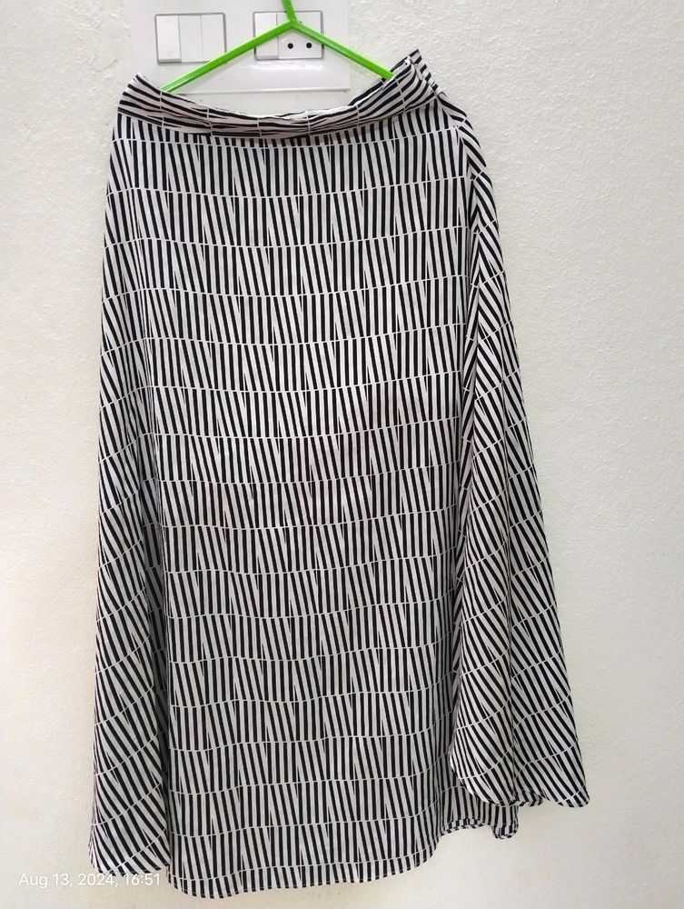 White Black Striped Long Skirt