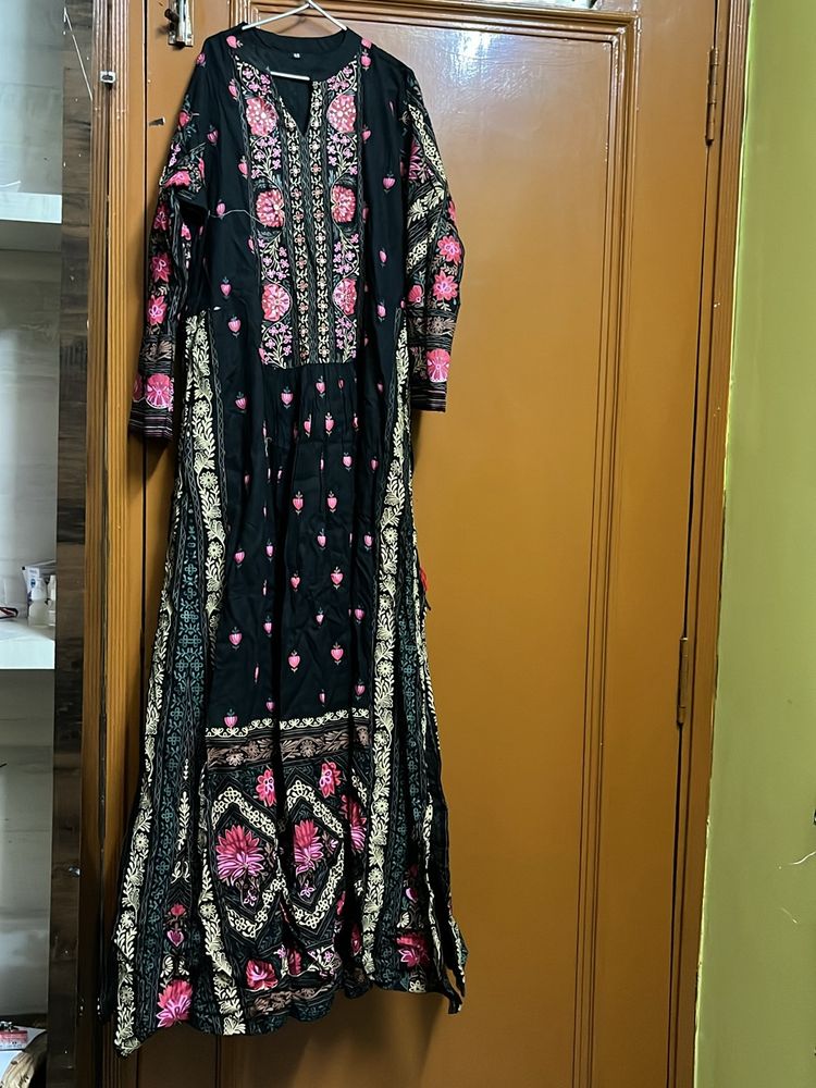 Nayra Cut New Beautiful Long Kurti Set