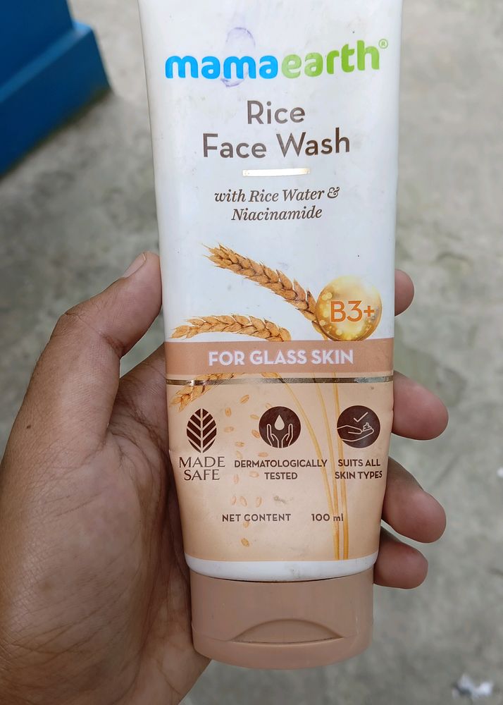 Mamaeth Rice Face Wash