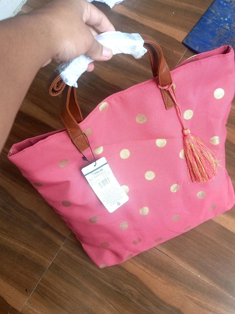 Avaasa Polka Dots 💗💞Hand Bag