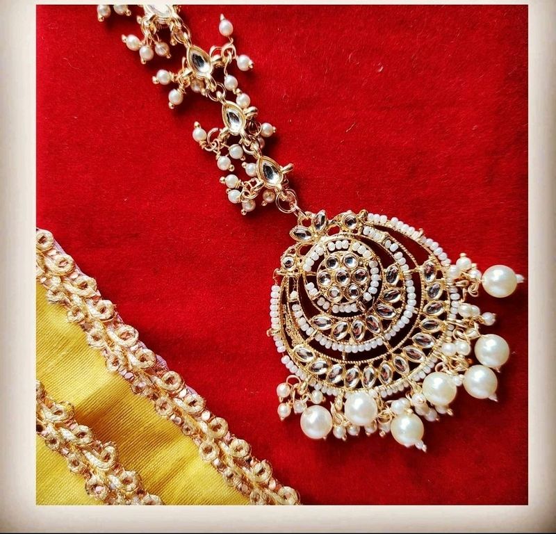 Gold Plated Kundan And Pearl Maang Tika