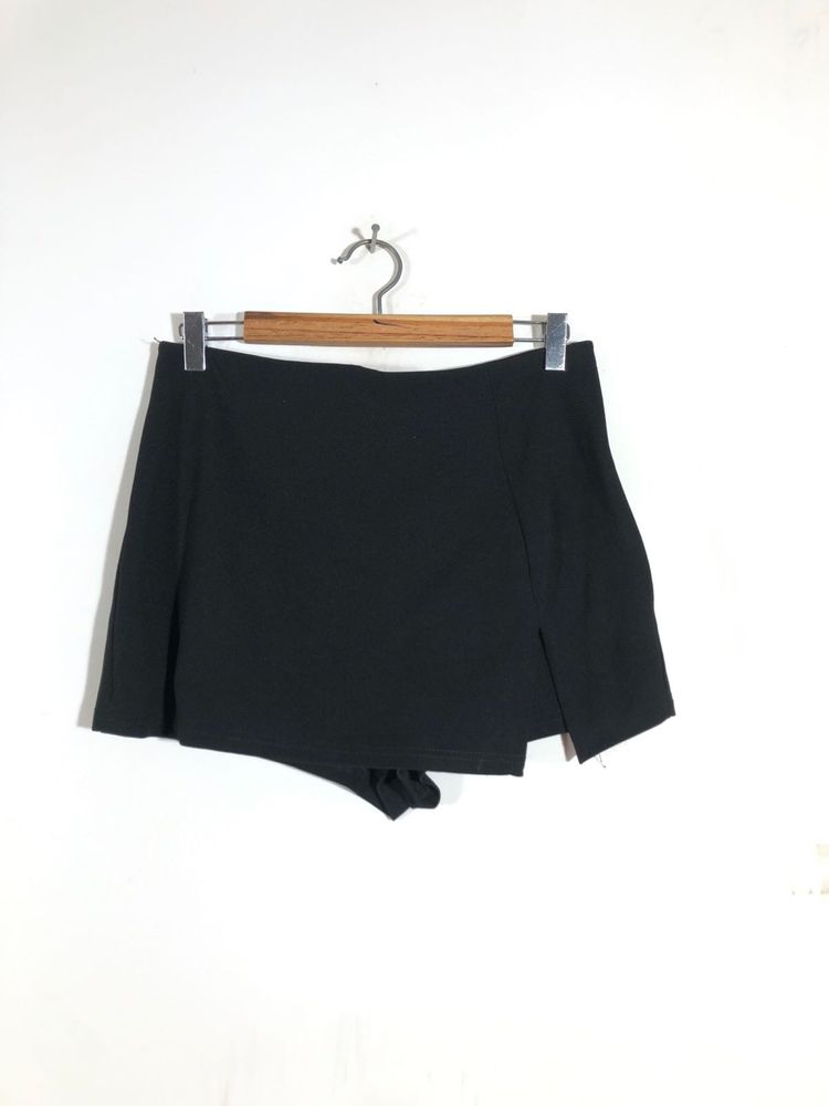 Black Shorts (Women’s)