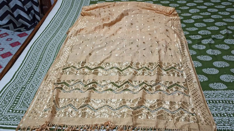 beautifull golden dupatta