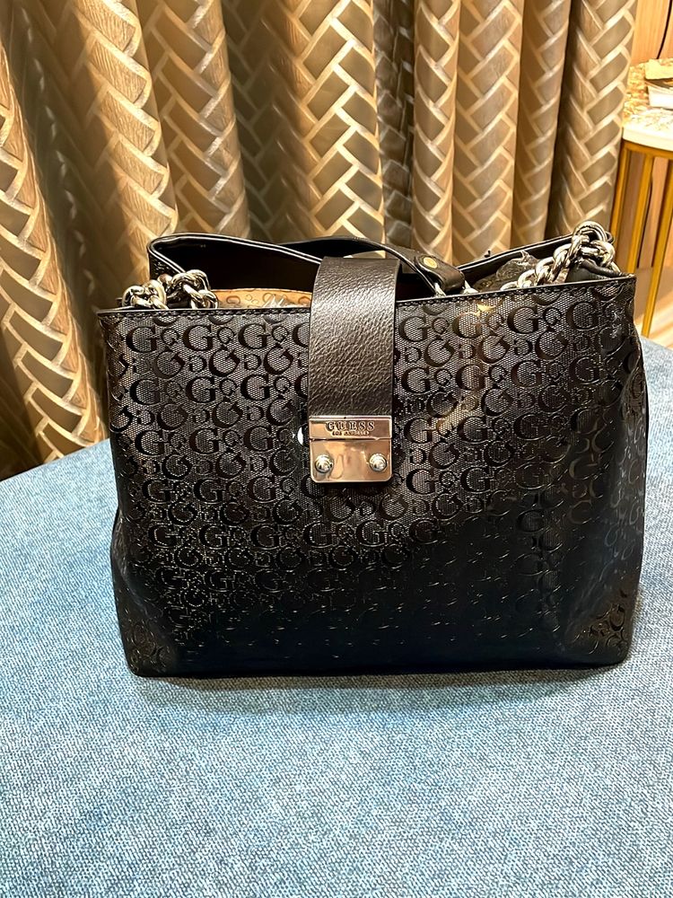 Steal Deal New Guess Handbag