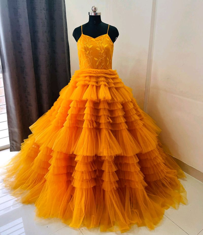 Designer Ruffle Gown 💛With Free HairAccessories😍