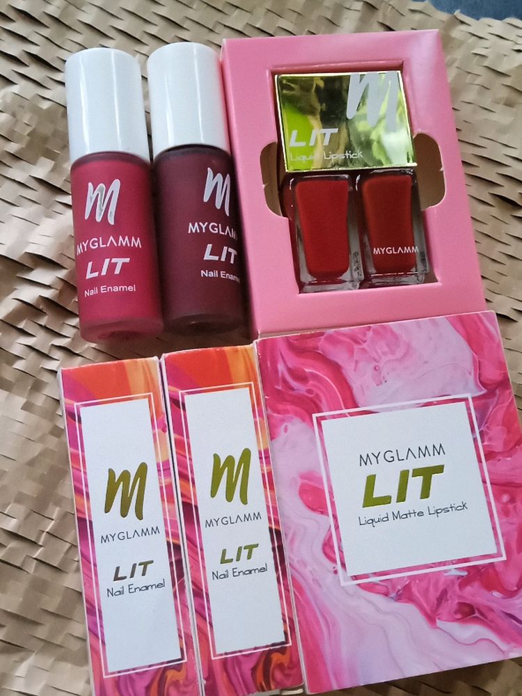 Total 4 Product 2 Lipstick 💄 & Two Nail Polish 🤩