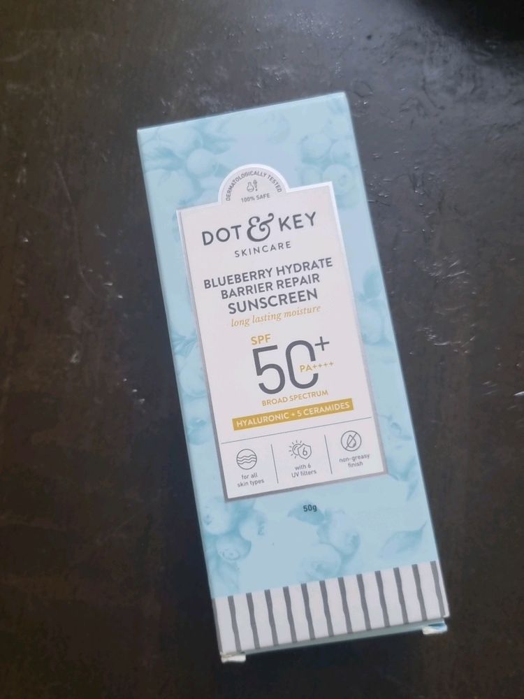 Dot&Key Blueberry Sunscreen