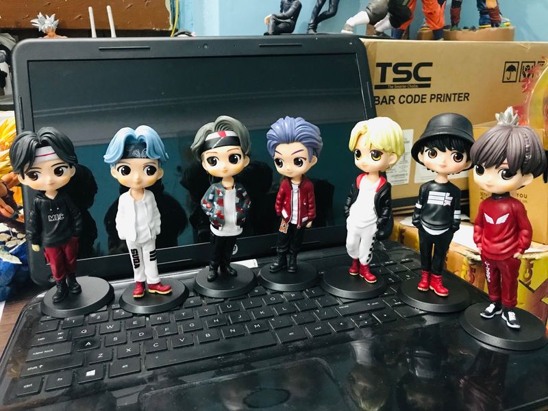 Bts K-pop Miniature Set Of 7 Pcs 15 Cm