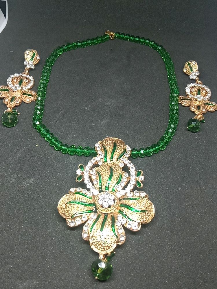 Necklace With Pendant - earings