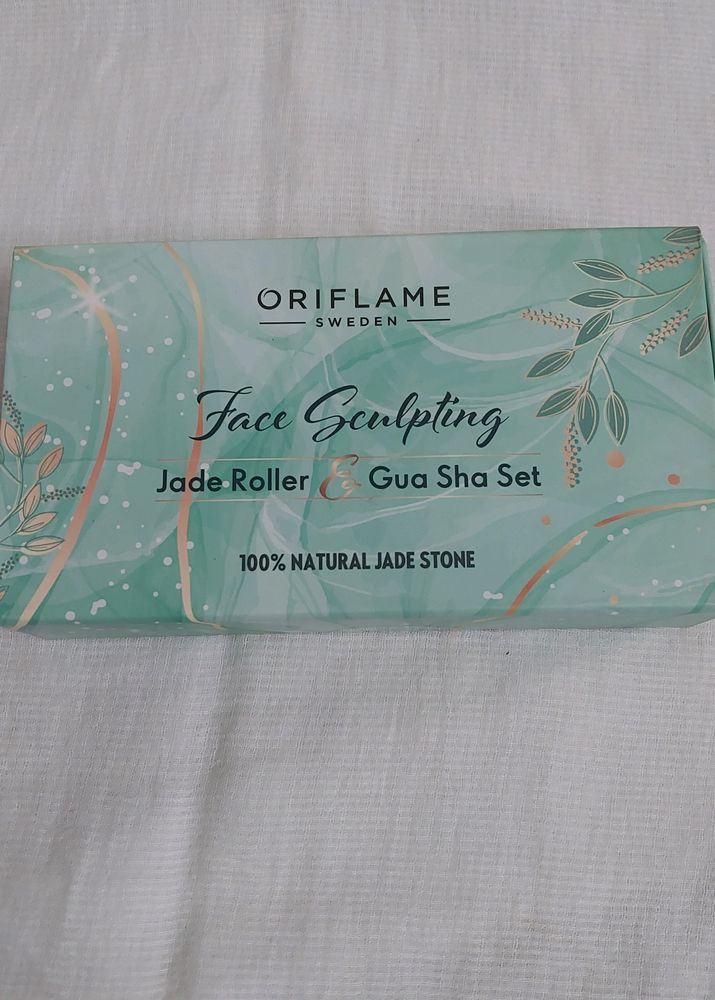 Oriflame JADE ROLLER WITH GUA SHA SET