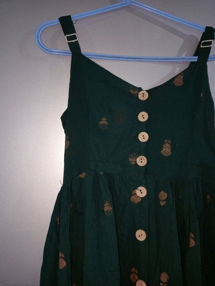 Dark Green Sleeveless Dress