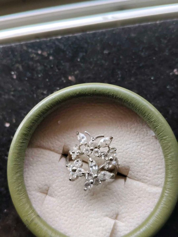 Diamond Finger Ring