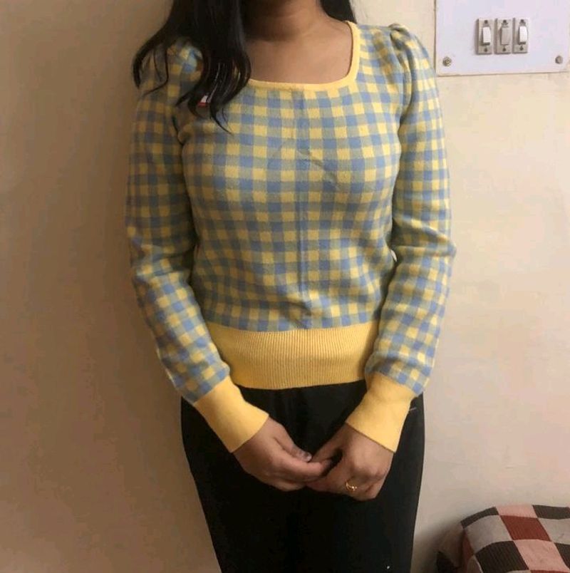 Mustard Sweatshirt With Puff Full Sleeves