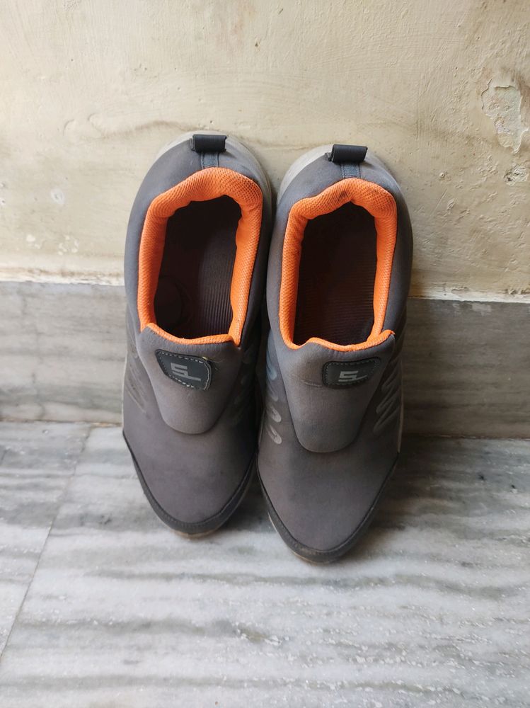 Daily Walk Shoe For Sale