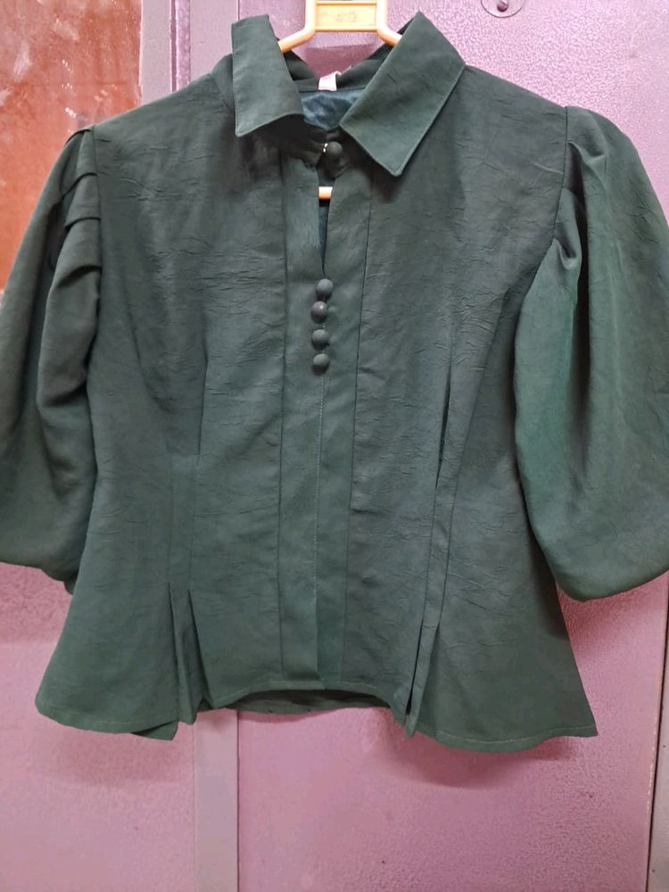 PRICE DROP///Dark Green Top