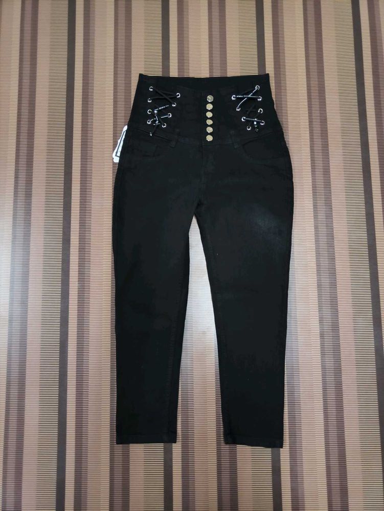 Y-43 Size 30 Slim Fit Women Denim Jeans