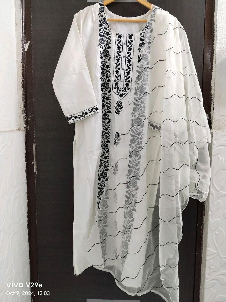 NewUnused Embroidery Pakistani Suit OrganzaDupatta