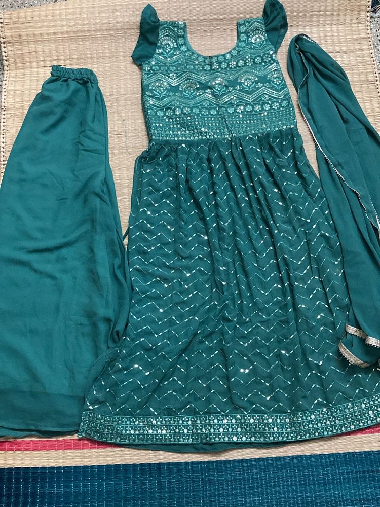 Green Nyra Kurta Set For Grabs