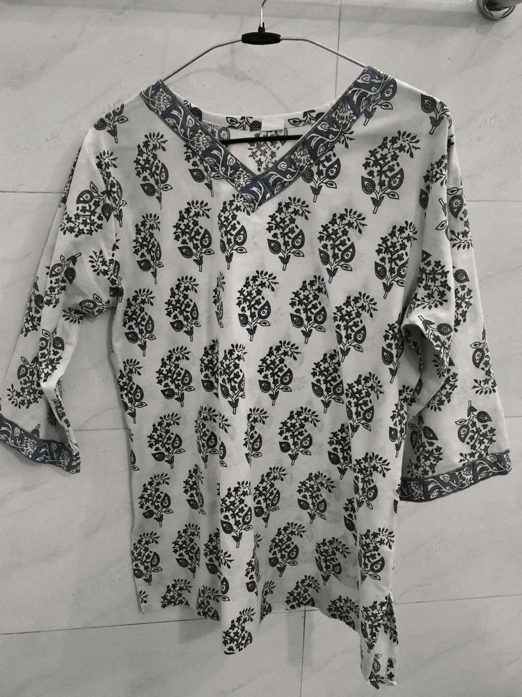 Short Kurti